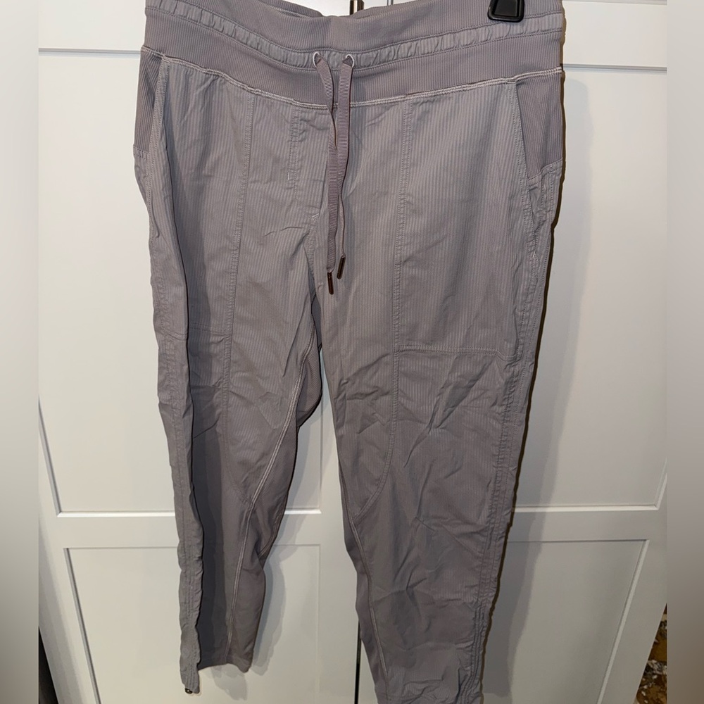 Lululemon Heathered Light Gray Studio Joggers | Size 6